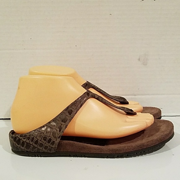 DONALD J. PLINER LEATHER THONG SANDALS (sz 8) - Picture 2 of 6